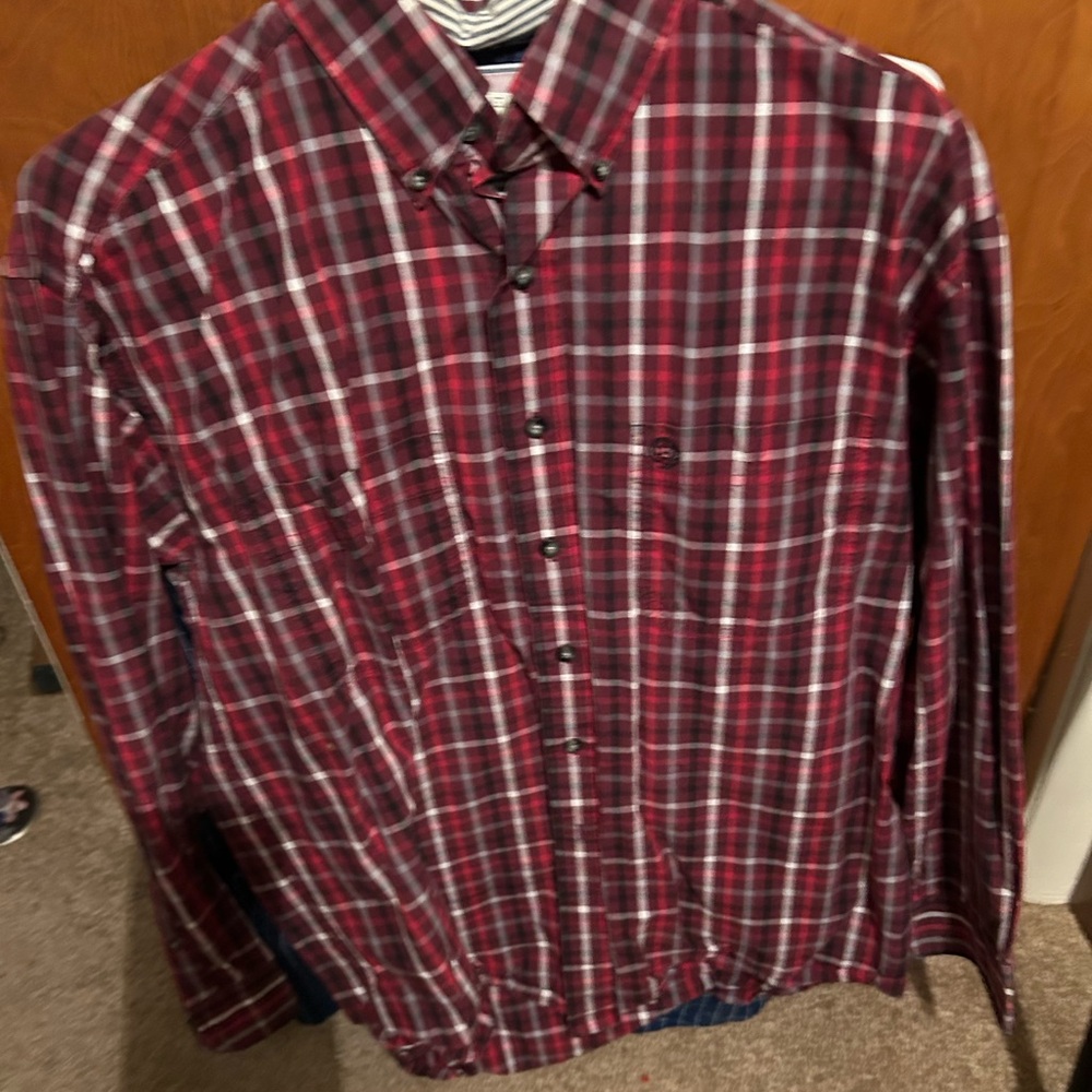 Wrangler Men's Red and White Plaid Button Down Shirt